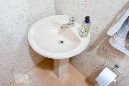 Casa para alugar com 320m², 3 quartos e 5 vagasBanheiro de Serviço 