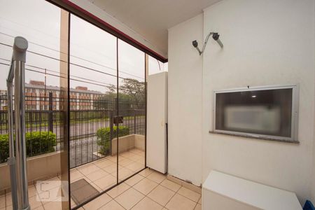 Varanda com churrasqueira  de apartamento à venda com 1 quarto, 42m² em Humaitá, Porto Alegre