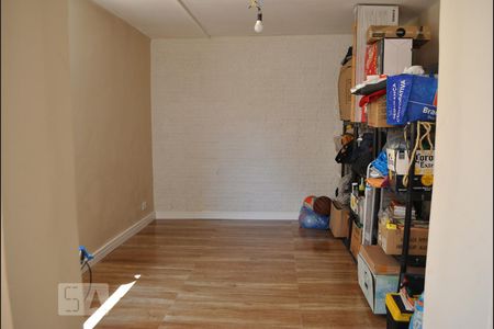 Casa à venda com 240m², 3 quartos e 3 vagasDeposito