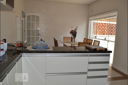 Casa à venda com 240m², 3 quartos e 3 vagasCozinha