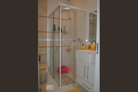 Casa à venda com 240m², 3 quartos e 3 vagasBanheiro