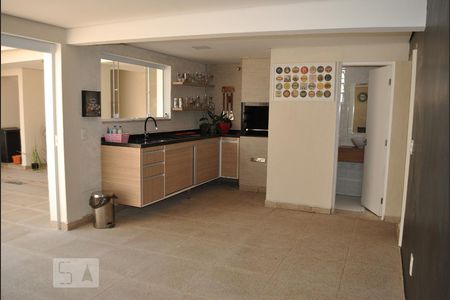 Casa à venda com 240m², 3 quartos e 3 vagasÁrea da churrasqueira