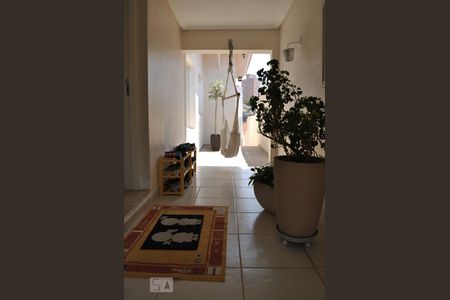 Casa à venda com 240m², 3 quartos e 3 vagasQuintal lateral