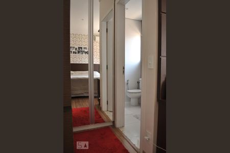 Casa à venda com 240m², 3 quartos e 3 vagasQuarto 3 - closet