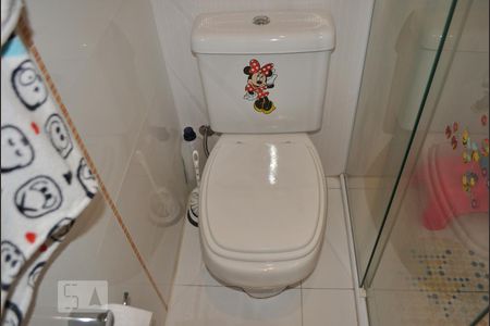 Casa à venda com 240m², 3 quartos e 3 vagasBanheiro