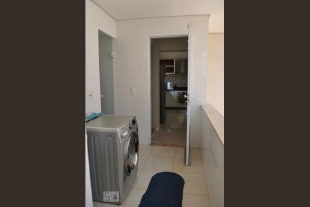 Casa à venda com 240m², 3 quartos e 3 vagasÁrea de serviço