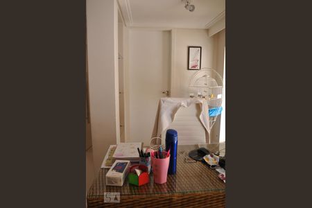 Sala - escritório de casa à venda com 3 quartos, 240m² em Vila Monumento, São Paulo