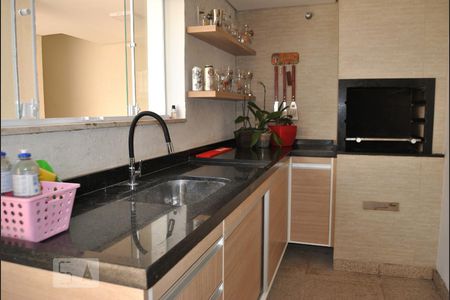 Casa à venda com 240m², 3 quartos e 3 vagasÁrea da churrasqueira