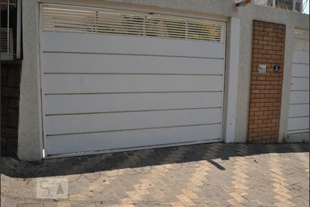 Casa à venda com 240m², 3 quartos e 3 vagasFachada