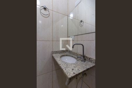 Banheiro de casa de condomínio à venda com 2 quartos, 50m² em Jardim Norma, São Paulo