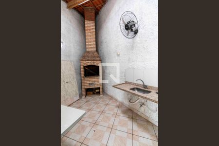Casa de condomínio à venda com 50m², 2 quartos e 1 vaga Casa de condomínio à venda com 50m², 2 quartos e 1 vagaChurrasqueira