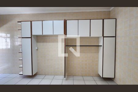 Apartamento para alugar com 110m², 2 quartos e 2 vagas Apartamento para alugar com 110m², 2 quartos e 2 vagasCozinha - Armários