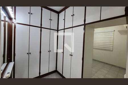 Apartamento para alugar com 110m², 2 quartos e 2 vagas Apartamento para alugar com 110m², 2 quartos e 2 vagasCloset da suíte