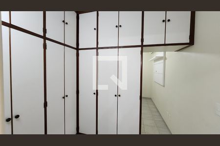 Apartamento para alugar com 110m², 2 quartos e 2 vagas Apartamento para alugar com 110m², 2 quartos e 2 vagasCloset da suíte