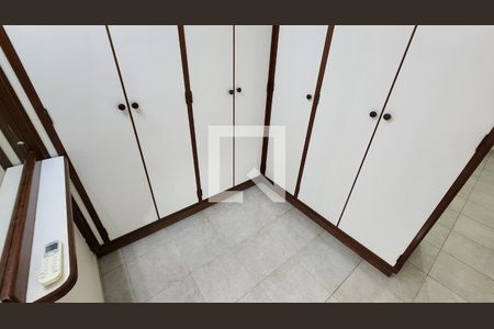 Apartamento para alugar com 110m², 2 quartos e 2 vagas Apartamento para alugar com 110m², 2 quartos e 2 vagasCloset da suíte