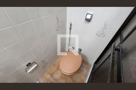 Apartamento para alugar com 110m², 2 quartos e 2 vagas Apartamento para alugar com 110m², 2 quartos e 2 vagasDetalhe do banheiro