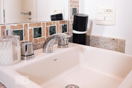 Apartamento à venda com 2m², 1 quarto e sem vagaBanheiro Social