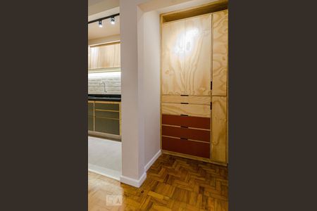 Studio à venda com 38m², 1 quarto e sem vaga Studio à venda com 38m², 1 quarto e sem vagaArmário