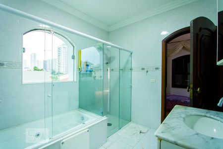 Casa para alugar com 367m², 3 quartos e 6 vagasBanheiro do Quarto 1