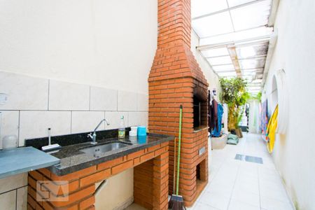 Casa para alugar com 367m², 3 quartos e 6 vagasQuintal