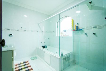 Casa para alugar com 367m², 3 quartos e 6 vagasBanheiro do Quarto 1