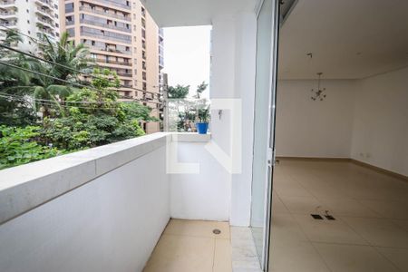 Apartamento à venda com 107m², 2 quartos e 1 vagaSacada