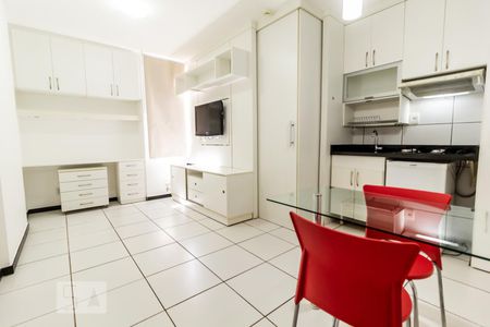 Studio de kitnet/studio para alugar com 1 quarto, 26m² em Zona Industrial (guará), Brasília