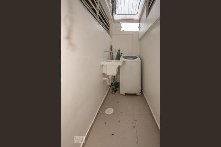 Apartamento à venda com 90m², 2 quartos e 1 vaga Apartamento à venda com 90m², 2 quartos e 1 vagaLavanderia
