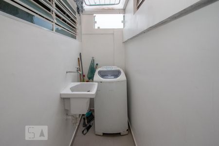 Apartamento à venda com 90m², 2 quartos e 1 vaga Apartamento à venda com 90m², 2 quartos e 1 vagaLavanderia