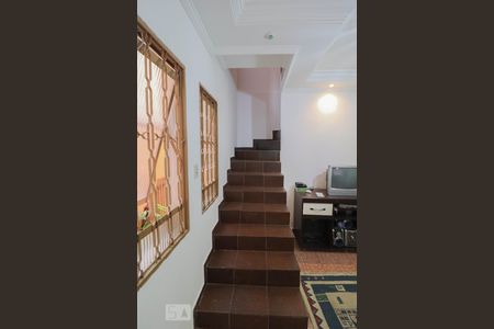 Escada de casa à venda com 3 quartos, 225m² em Parque Continental Ii, Guarulhos