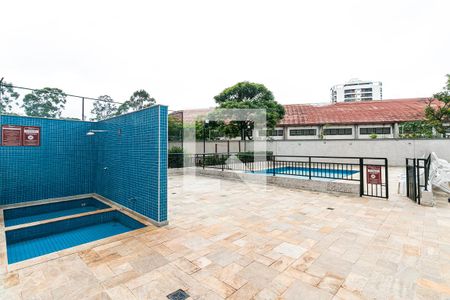 Apartamento à venda com 64m², 3 quartos e 1 vaga Apartamento à venda com 64m², 3 quartos e 1 vagaÁrea comum - Piscina