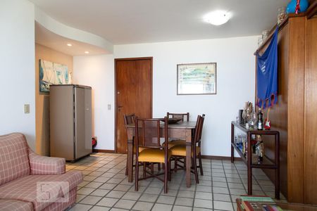 Apartamento à venda com 78m², 2 quartos e 2 vagas Apartamento à venda com 78m², 2 quartos e 2 vagasSala