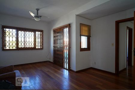 Suite de casa à venda com 3 quartos, 248m² em Jardim Itu Sabará, Porto Alegre