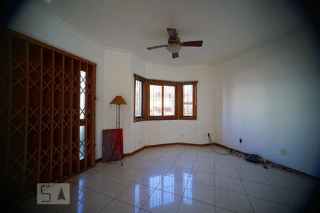 Sala de casa à venda com 3 quartos, 248m² em Jardim Itu Sabará, Porto Alegre
