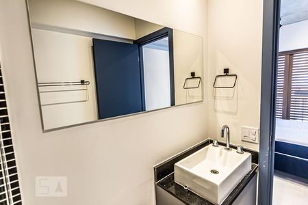 Banheiro de kitnet/studio à venda com 1 quarto, 34m² em República, São Paulo
