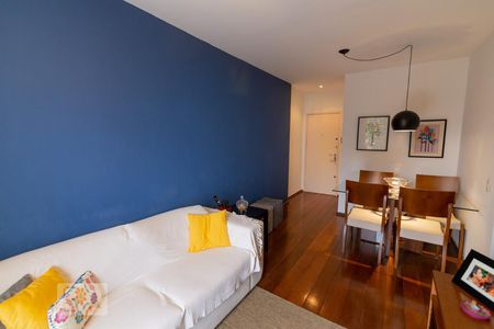 Sala de apartamento para alugar com 2 quartos, 55m² em Vila Isabel, Rio de Janeiro