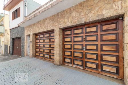 Casa à venda com 250m², 3 quartos e 3 vagasFachada