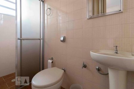 Casa à venda com 250m², 3 quartos e 3 vagasCasa 2 - Banheiro da Suíte