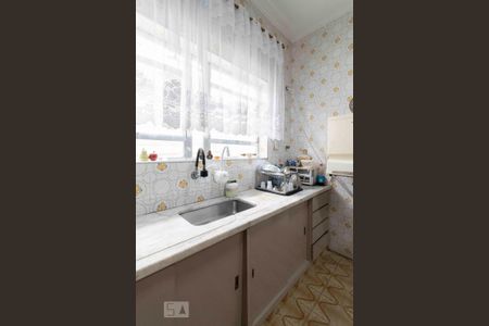 Casa à venda com 250m², 3 quartos e 3 vagasCozinha