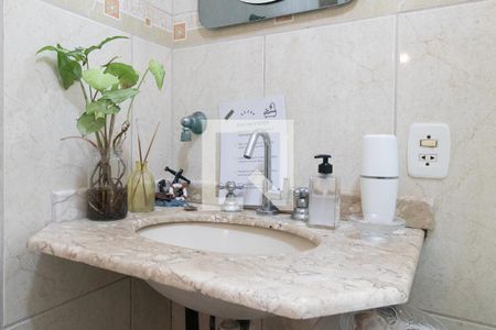 Casa à venda com 180m², 4 quartos e sem vagaBanheiro 2