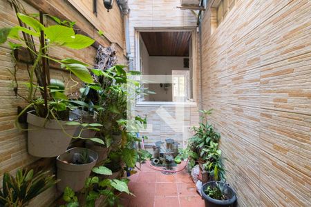 Casa à venda com 180m², 4 quartos e sem vagaQuintal