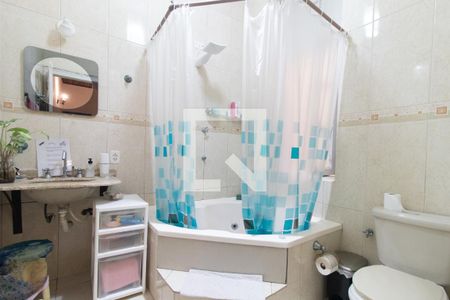 Casa à venda com 180m², 4 quartos e sem vagaBanheiro 2