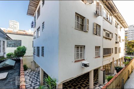 Vista sala de apartamento para alugar com 2 quartos, 77m² em Boqueirão, Santos