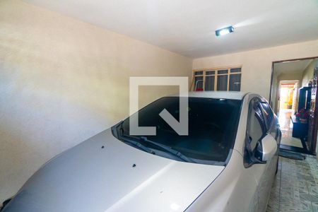 Garagem de casa à venda com 3 quartos, 100m² em Vila Campestre, São Paulo