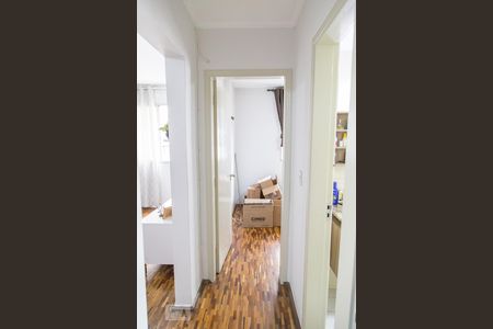 Corredor de apartamento para alugar com 2 quartos, 68m² em Parque São Jorge, São Paulo