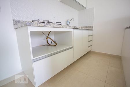 Sala/Cozinha de apartamento para alugar com 1 quarto, 36m² em Taquara, Rio de Janeiro