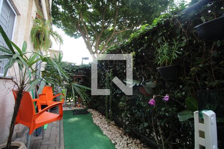 Apartamento para alugar com 69m², 2 quartos e 1 vagaQuintal