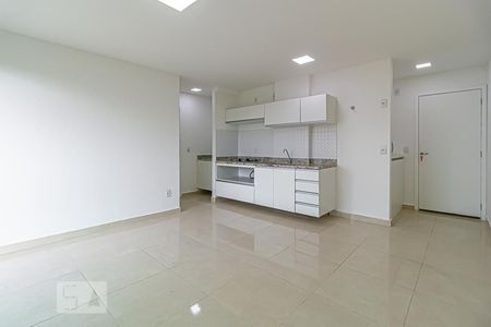 Sala/Cozinha de apartamento para alugar com 1 quarto, 36m² em Taquara, Rio de Janeiro