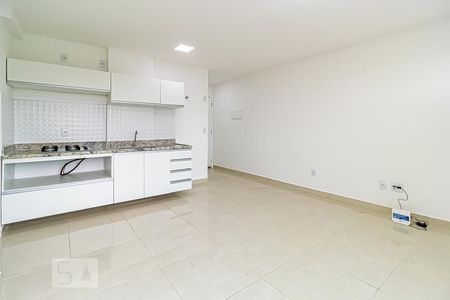 Sala/Cozinha de apartamento para alugar com 1 quarto, 36m² em Taquara, Rio de Janeiro