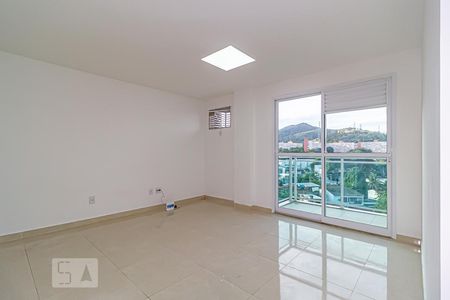 Sala de apartamento para alugar com 1 quarto, 36m² em Taquara, Rio de Janeiro